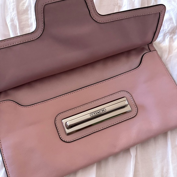 New Coach Taylor Eyelet Leather Zip Clutch - Picture 14 of 16